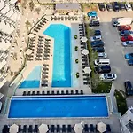 Soleil Anne Studio In Infinity Beach Resort - Parking